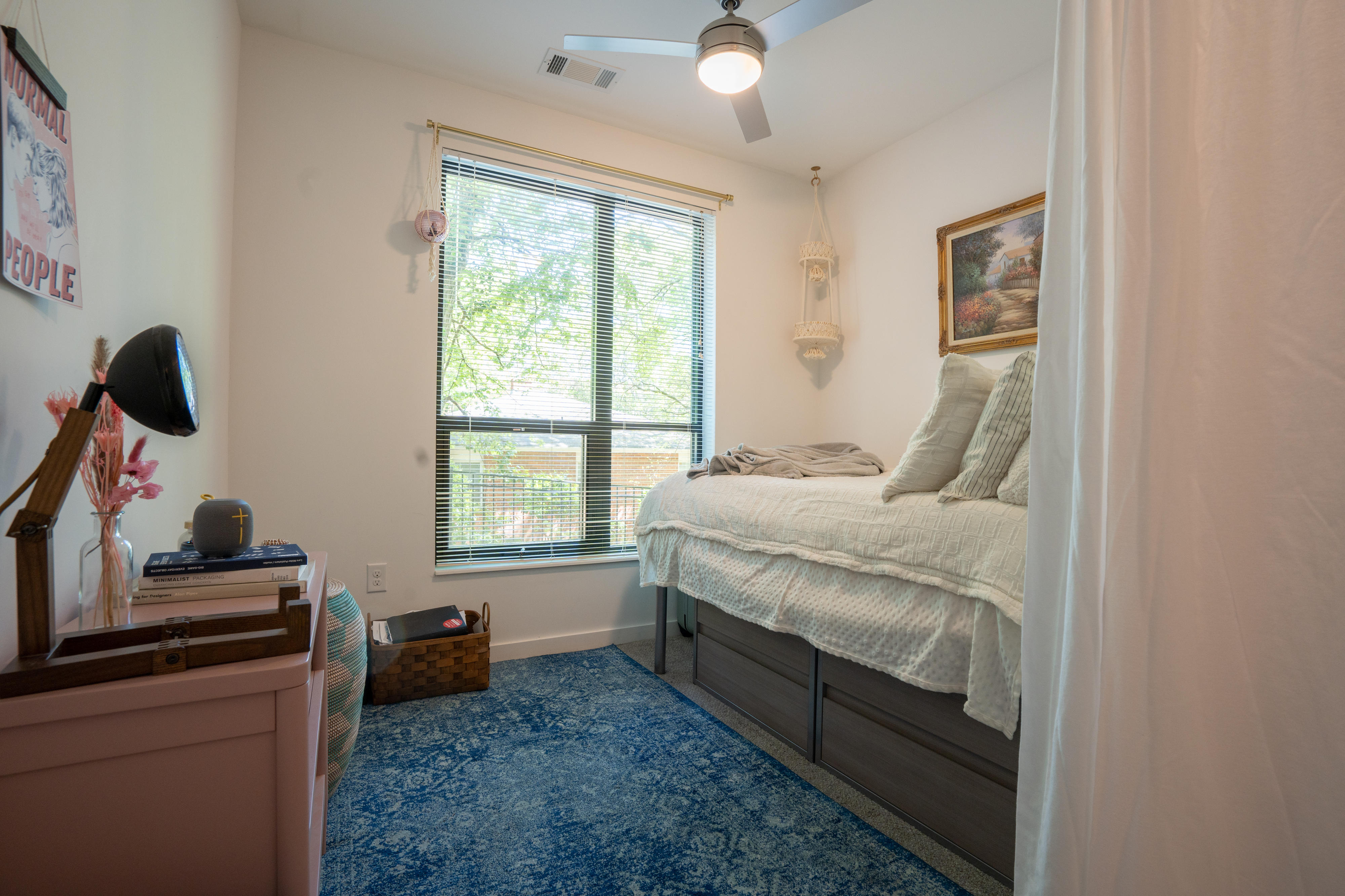 3 Bed, 3 Bath Corner