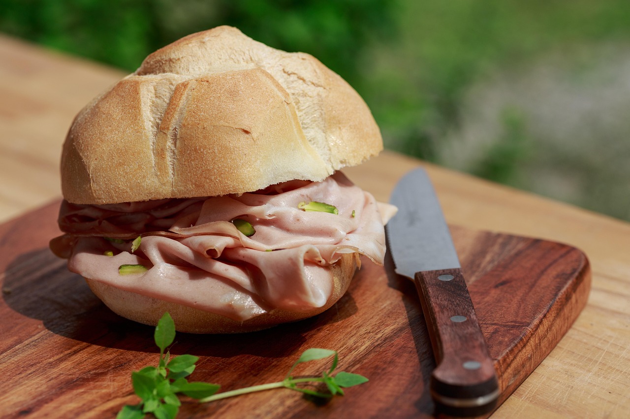 bologna-mortadella-sandwich