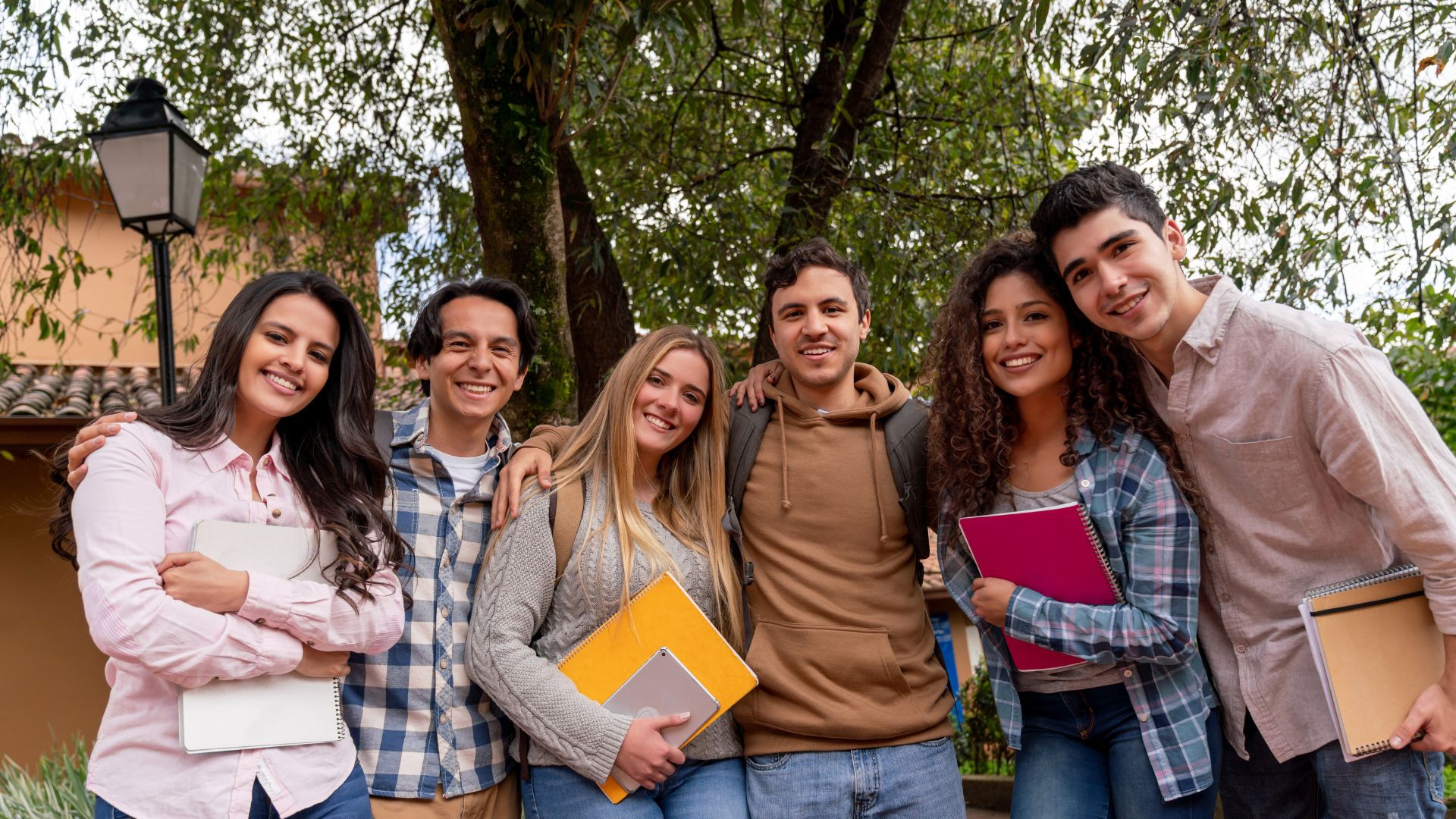 Happy students (1)