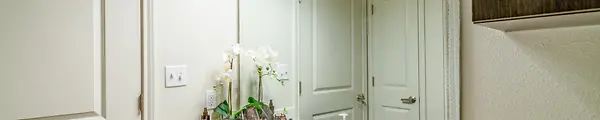 Yugo_AustinCorner_501-16