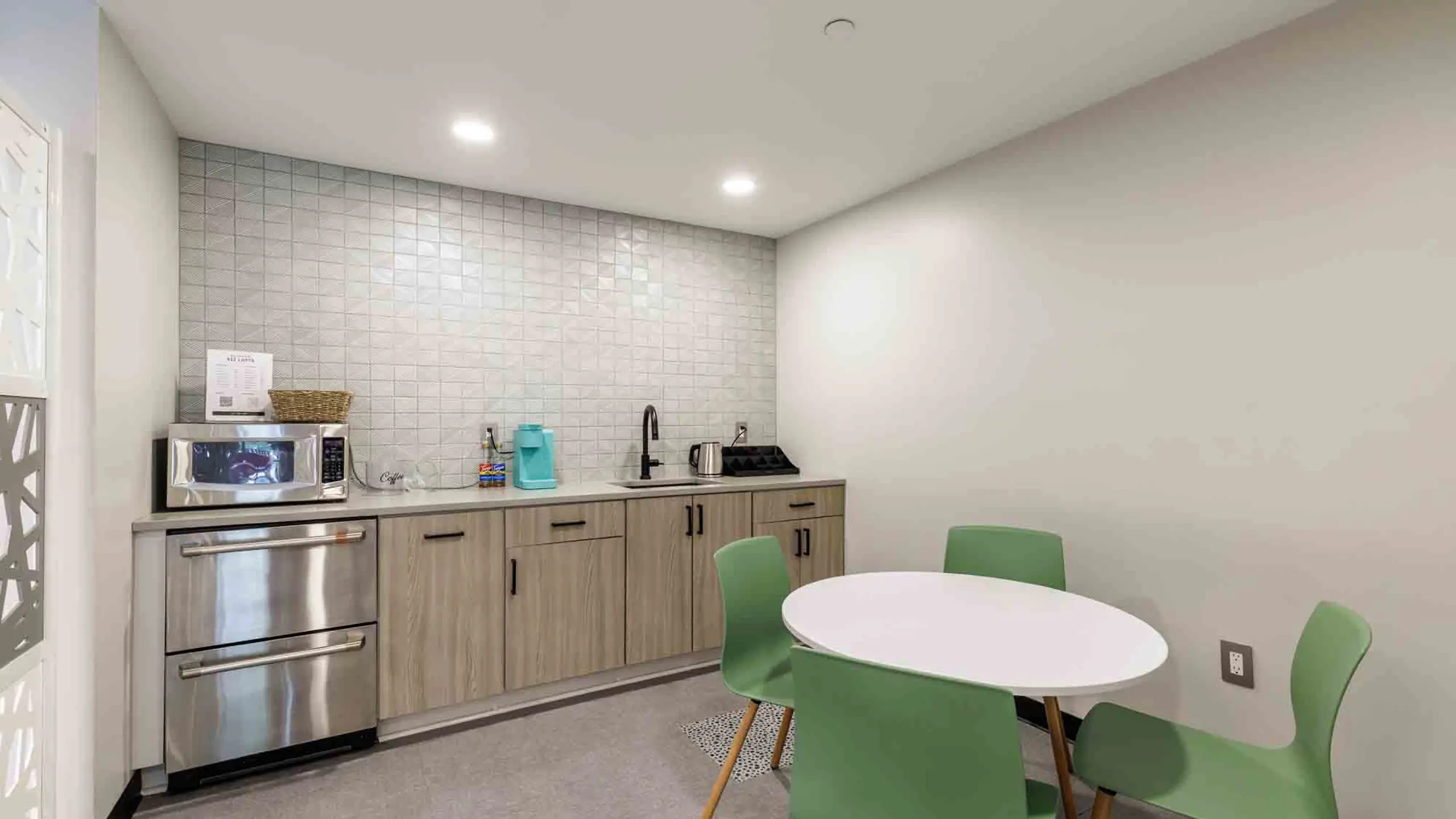 412 Lofts 5 of 12