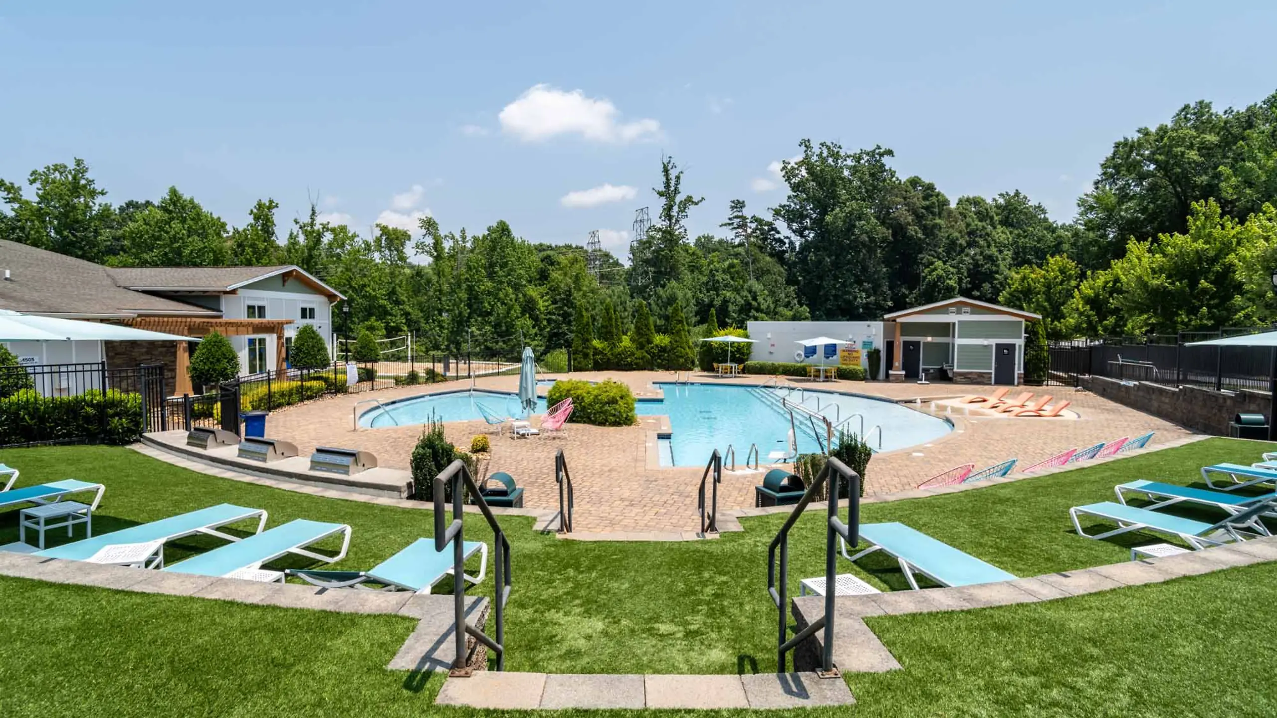 Pool at Yugo Charlotte College Downs (2 of 2)