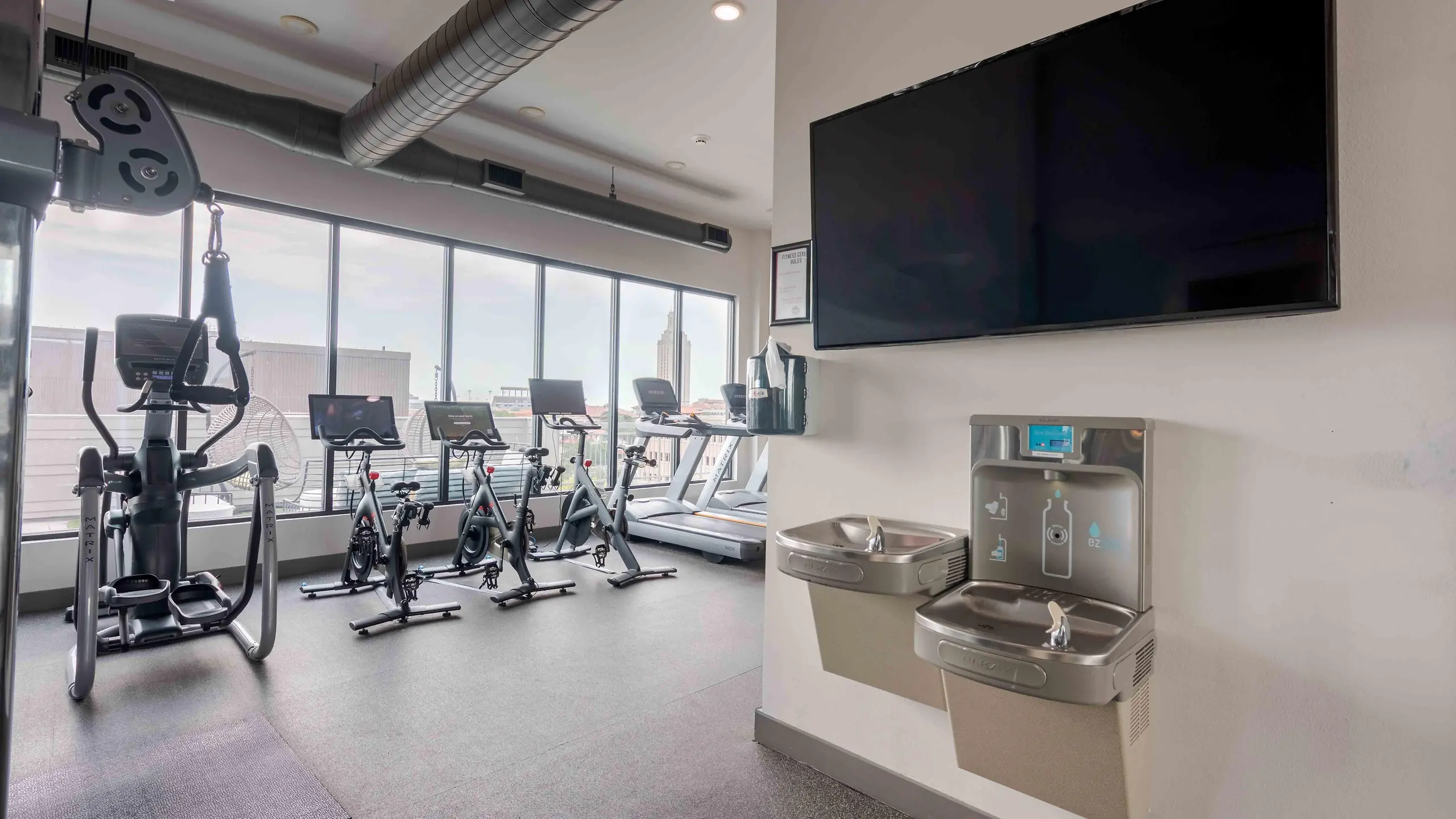 Gym at Austin Nueces (3 of 3)
